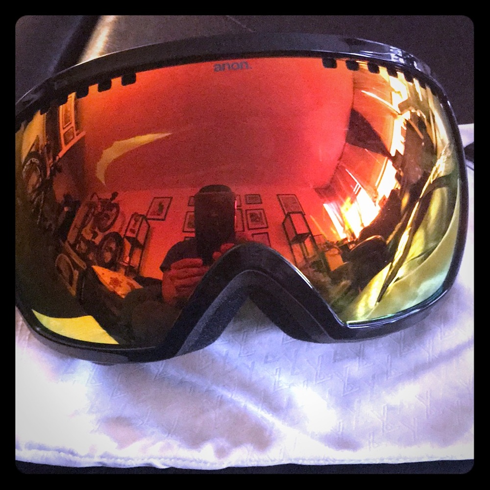 Anon Snow Goggles - Picture 1 of 2